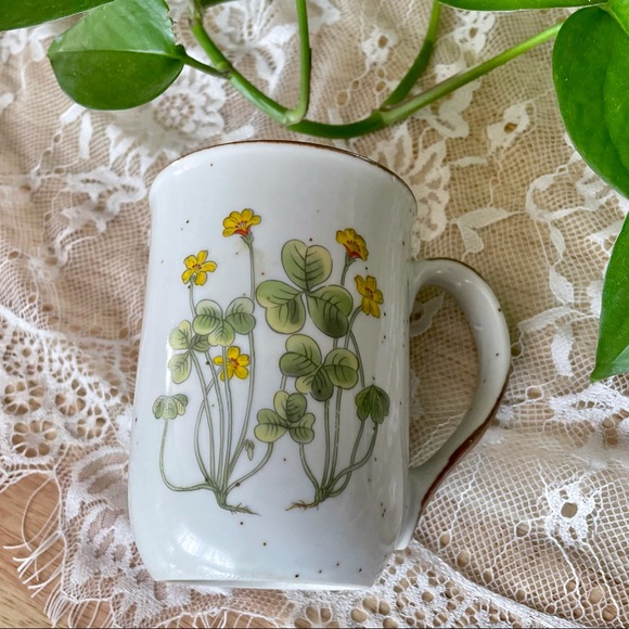 Vintage Other - Vintage floral coffee / tea cup